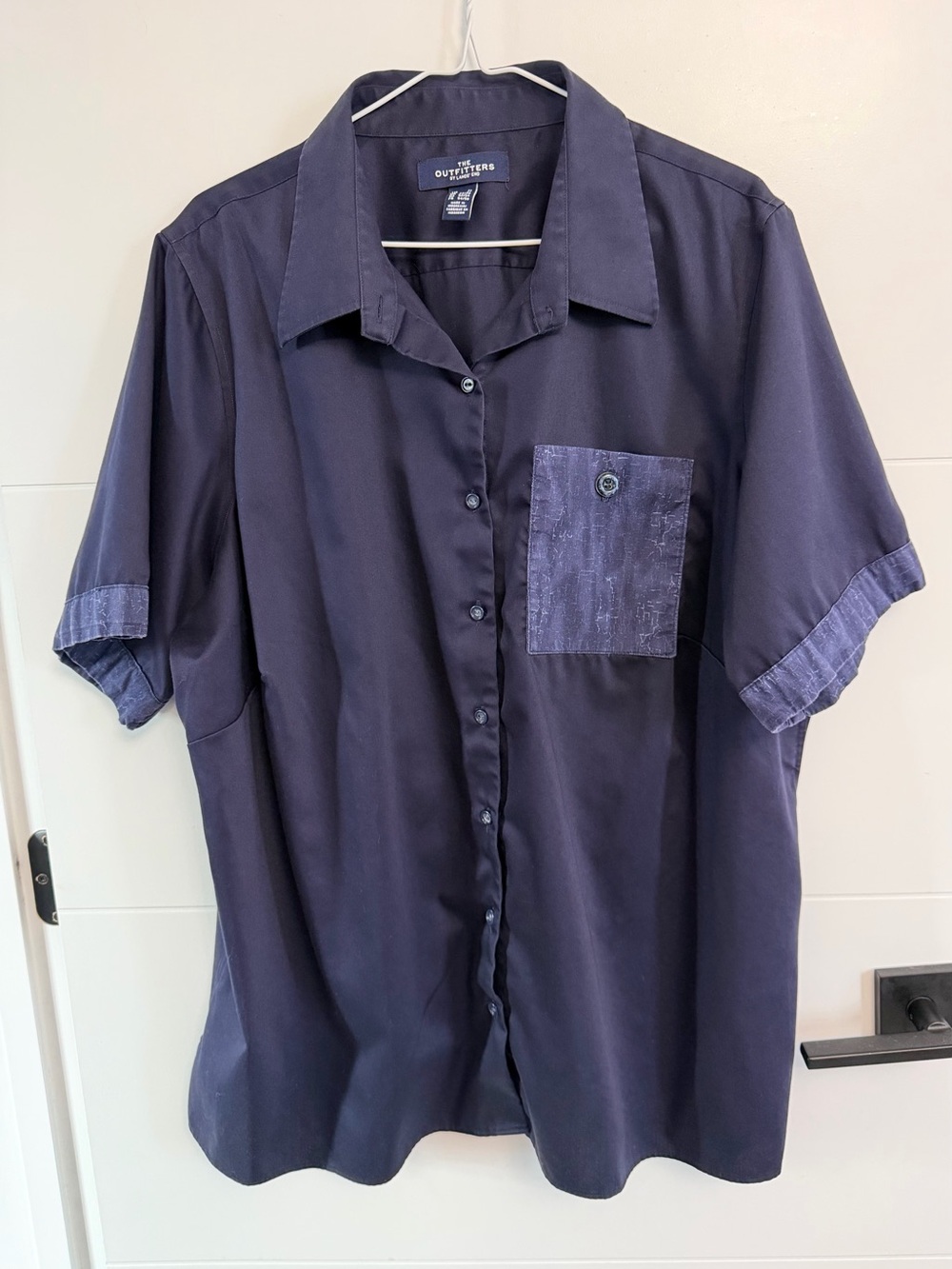 The Outfitters by Lands’ End: Button Down Short Sleeve Blouse (ptp approx 27in)